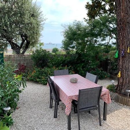 Appartement Face A La Mer Et Au Port Saint Laurent Du Var Avec Jardin Privatif 외부 사진
