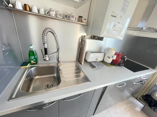 Appartement Face A La Mer Et Au Port Saint Laurent Du Var Avec Jardin Privatif 외부 사진
